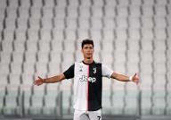 रोनाल्डो ने सेरी-ए लीग खिताब कोरोना पीड़ितों को किया समर्पित रोनाल्डो ने सेरी-ए लीग खिताब कोरोना पीड़ितों को किया समर्पित